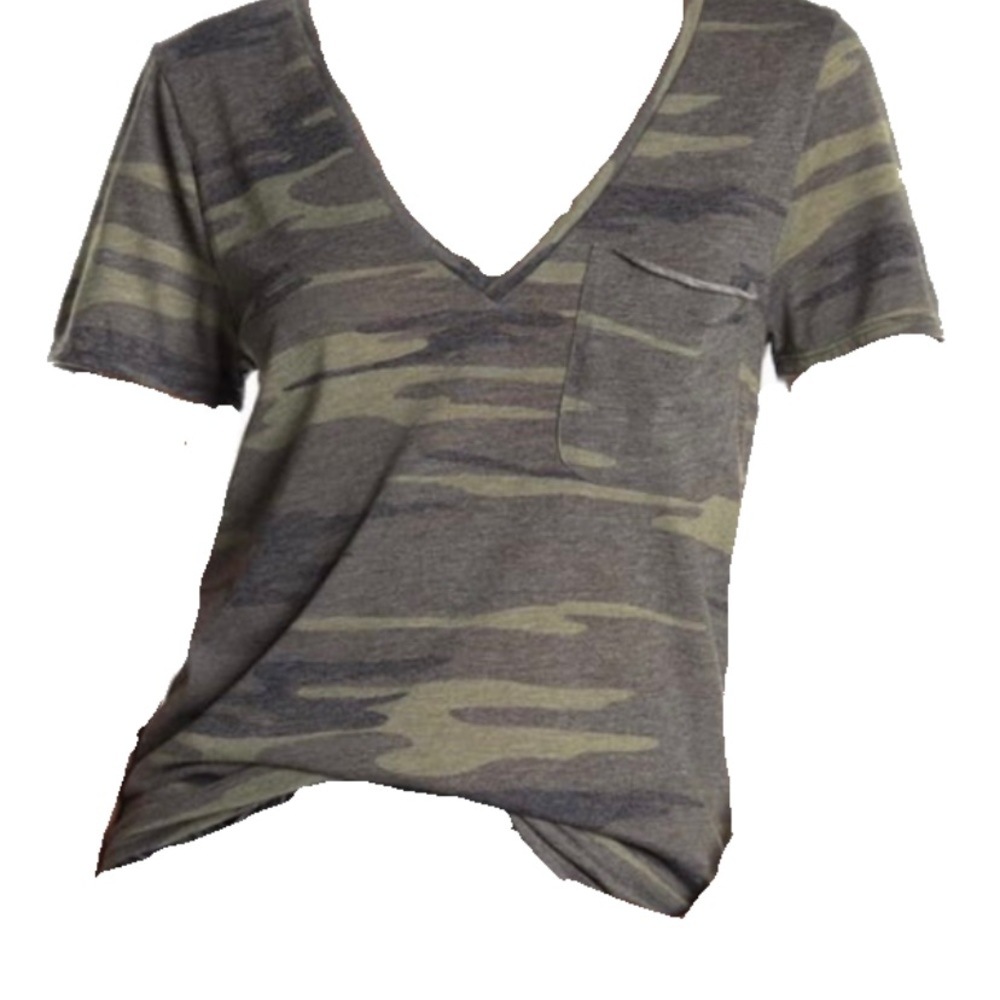 Socialite camo tee